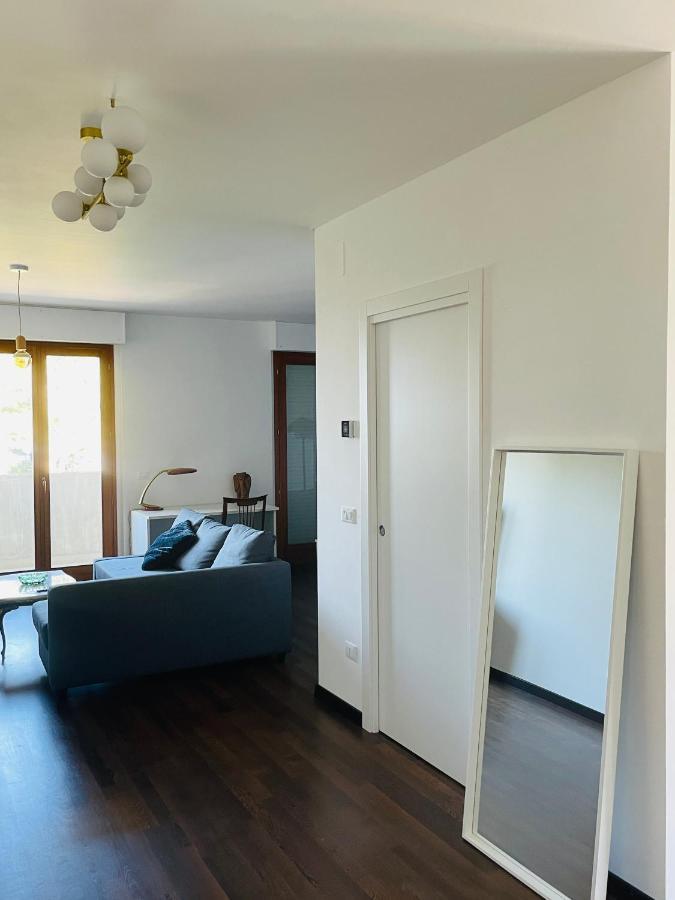 Attico Vista E Fronte Mare Zaffiroblu Con Posto Auto Apartment Montesilvano Exterior photo
