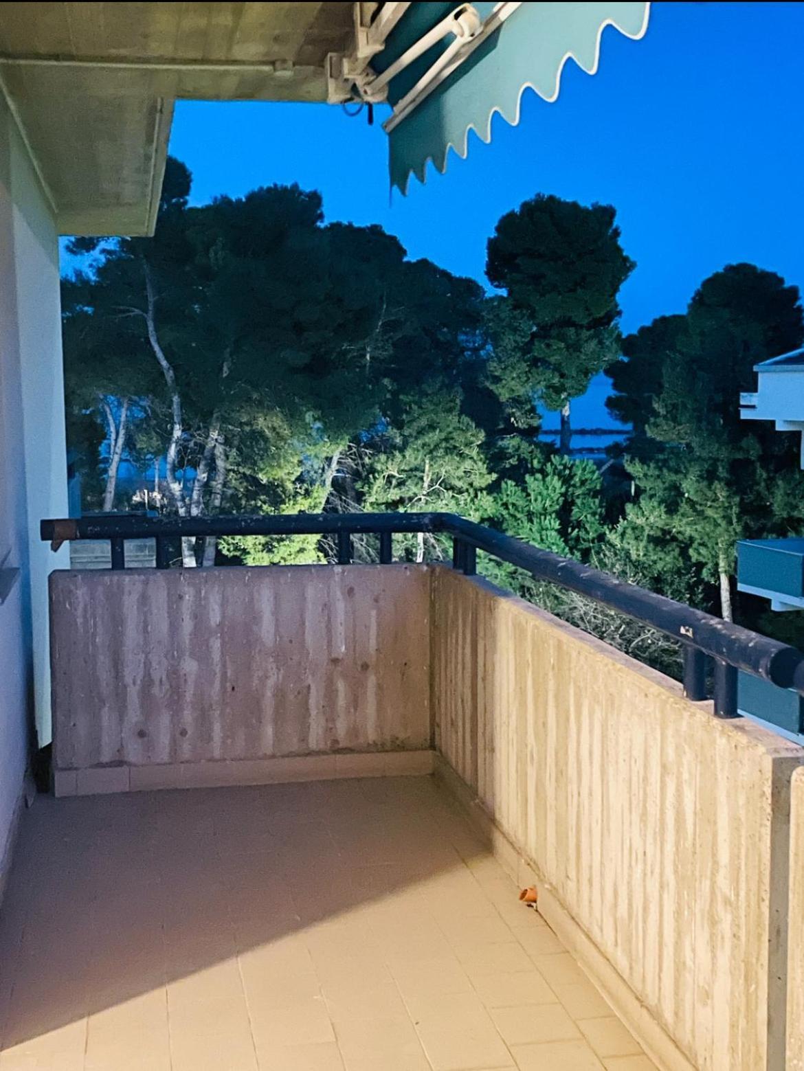 Attico Vista E Fronte Mare Zaffiroblu Con Posto Auto Apartment Montesilvano Exterior photo